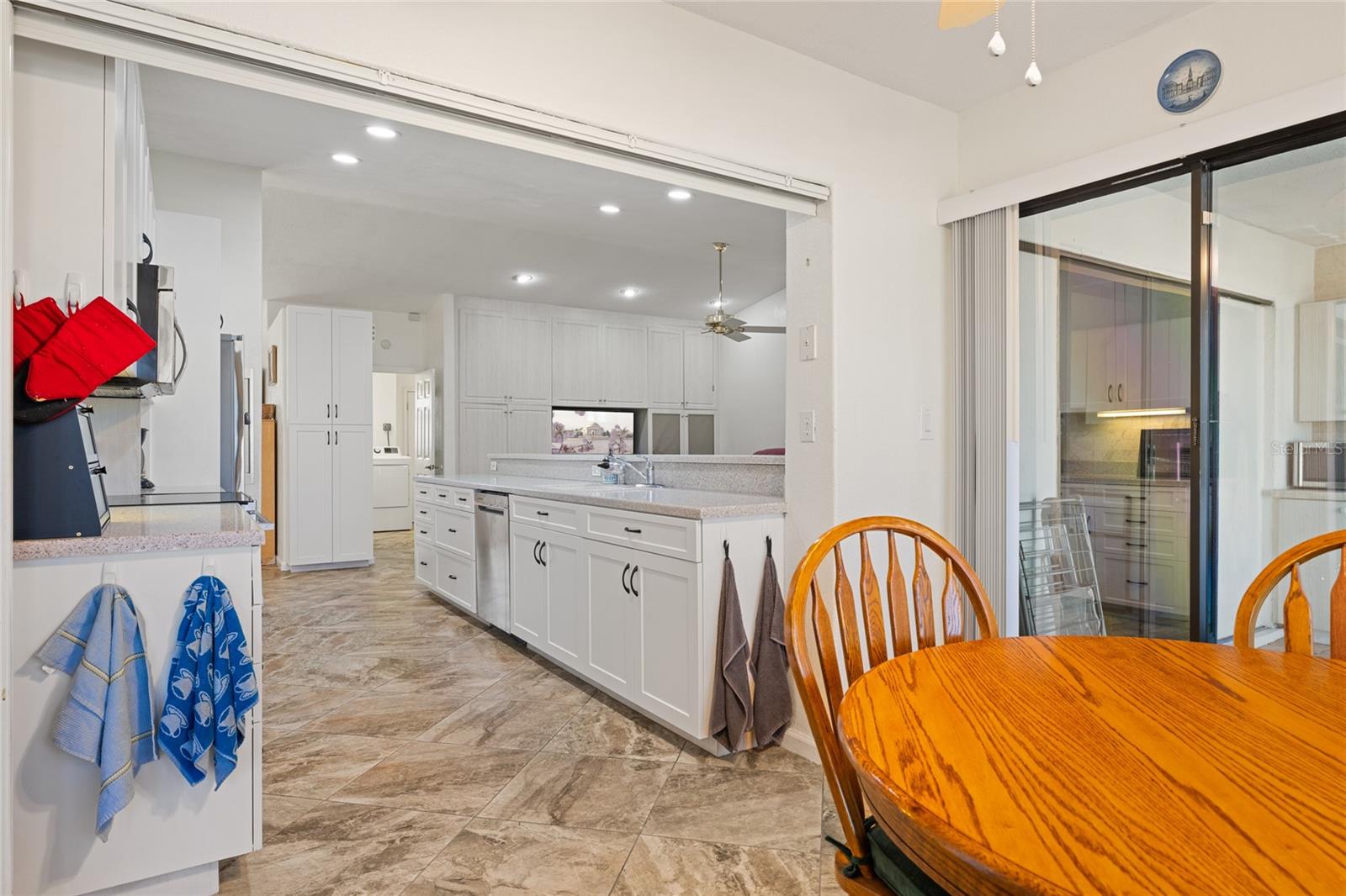 Image 31 of 84 For 136 Creek Drive Se