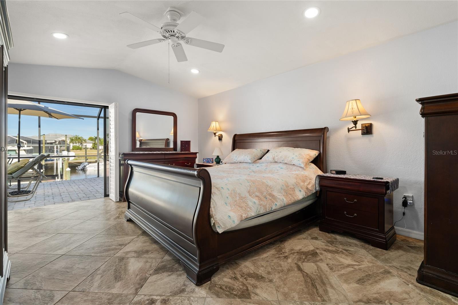 Image 35 of 84 For 136 Creek Drive Se