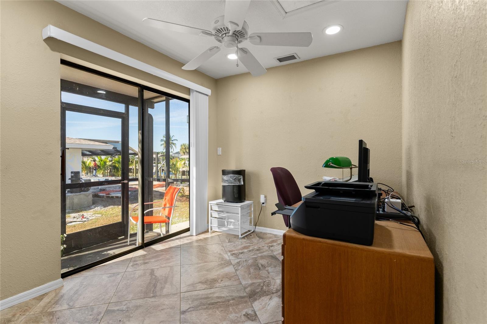 Image 55 of 84 For 136 Creek Drive Se