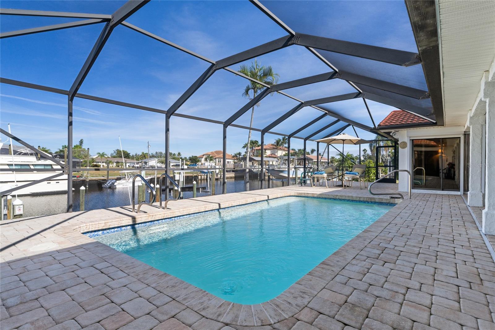 Image 6 of 84 For 136 Creek Drive Se