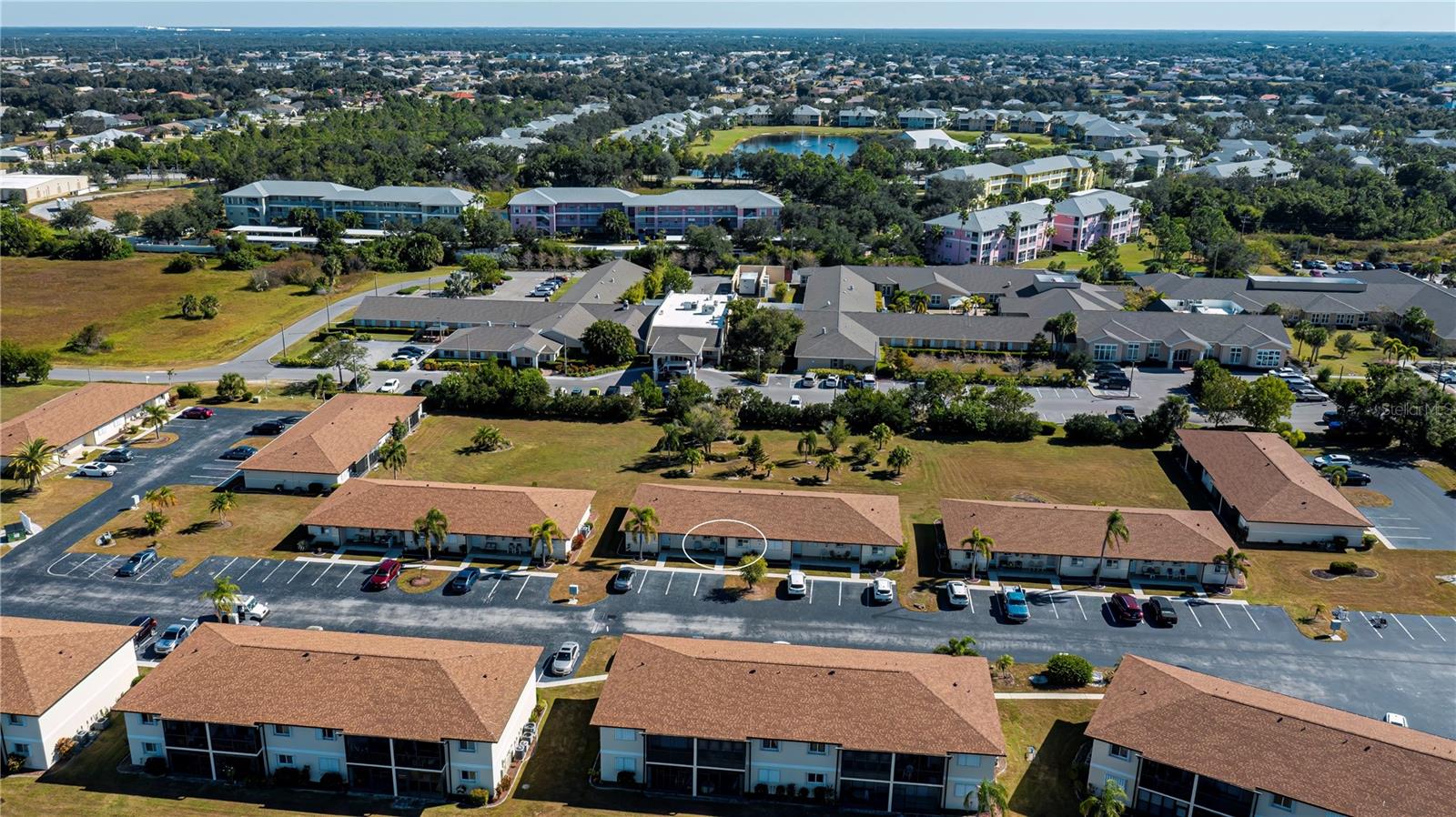 Listing photo id 14 for 25275 Rampart Boulevard 1802