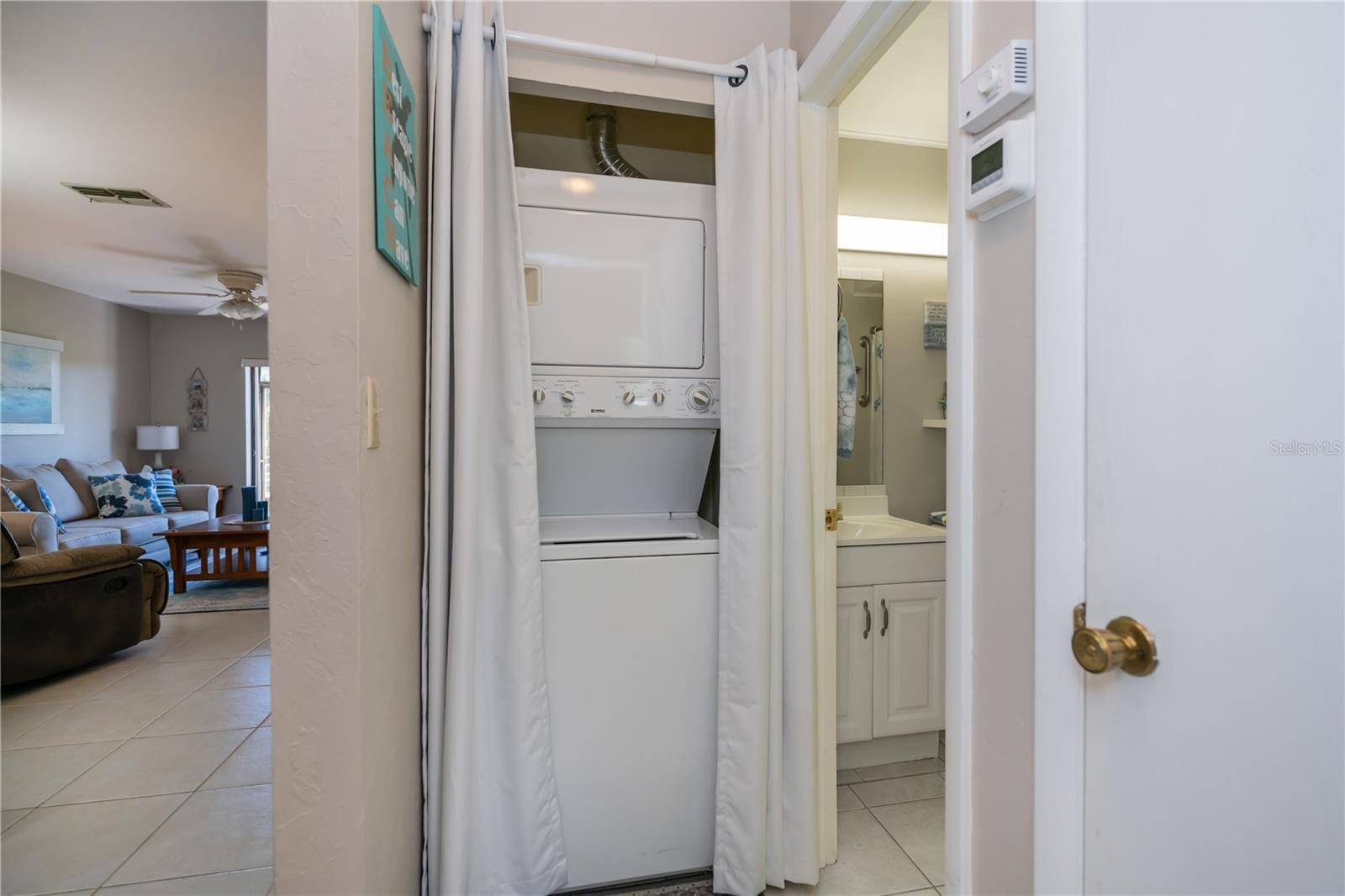 Listing photo id 28 for 25275 Rampart Boulevard 1802