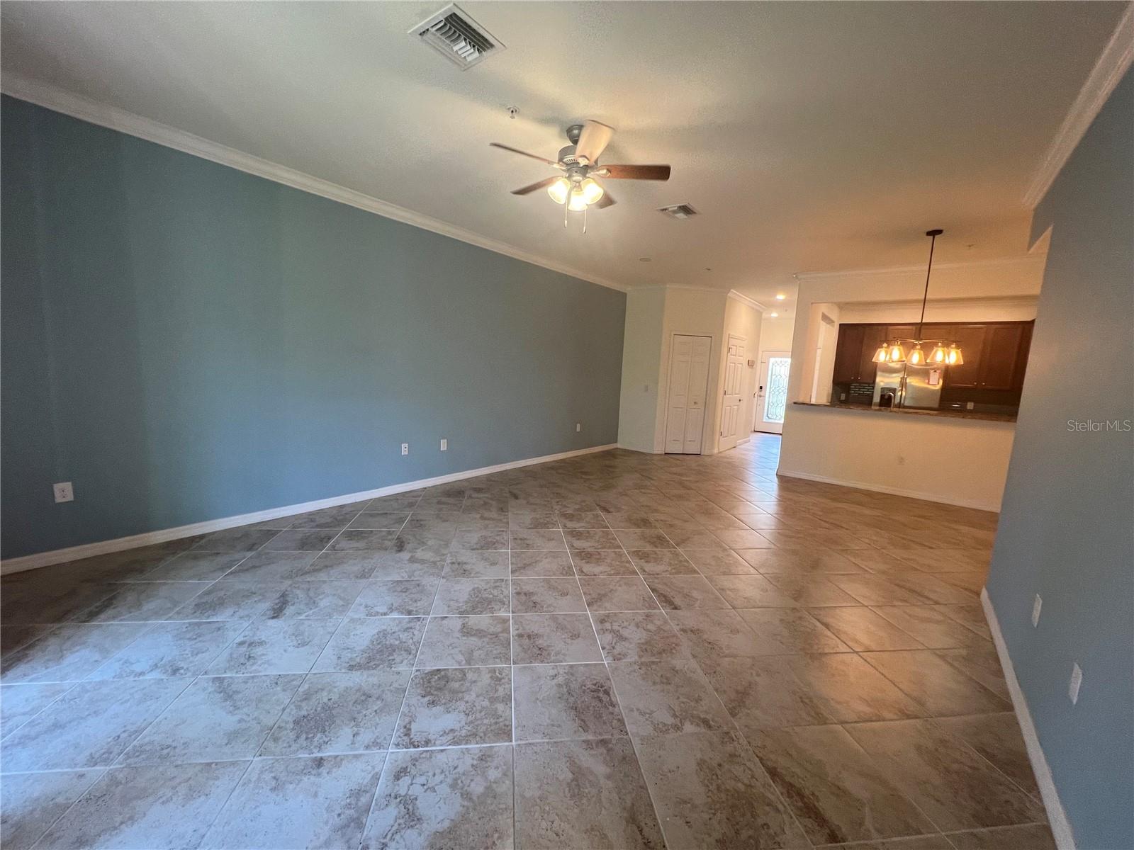 Image 11 of 53 For 20312 Lagente Circle