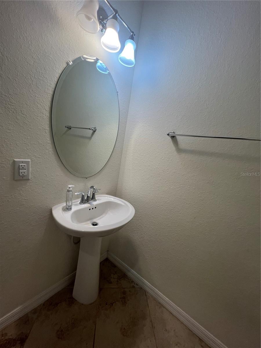 Image 16 of 53 For 20312 Lagente Circle