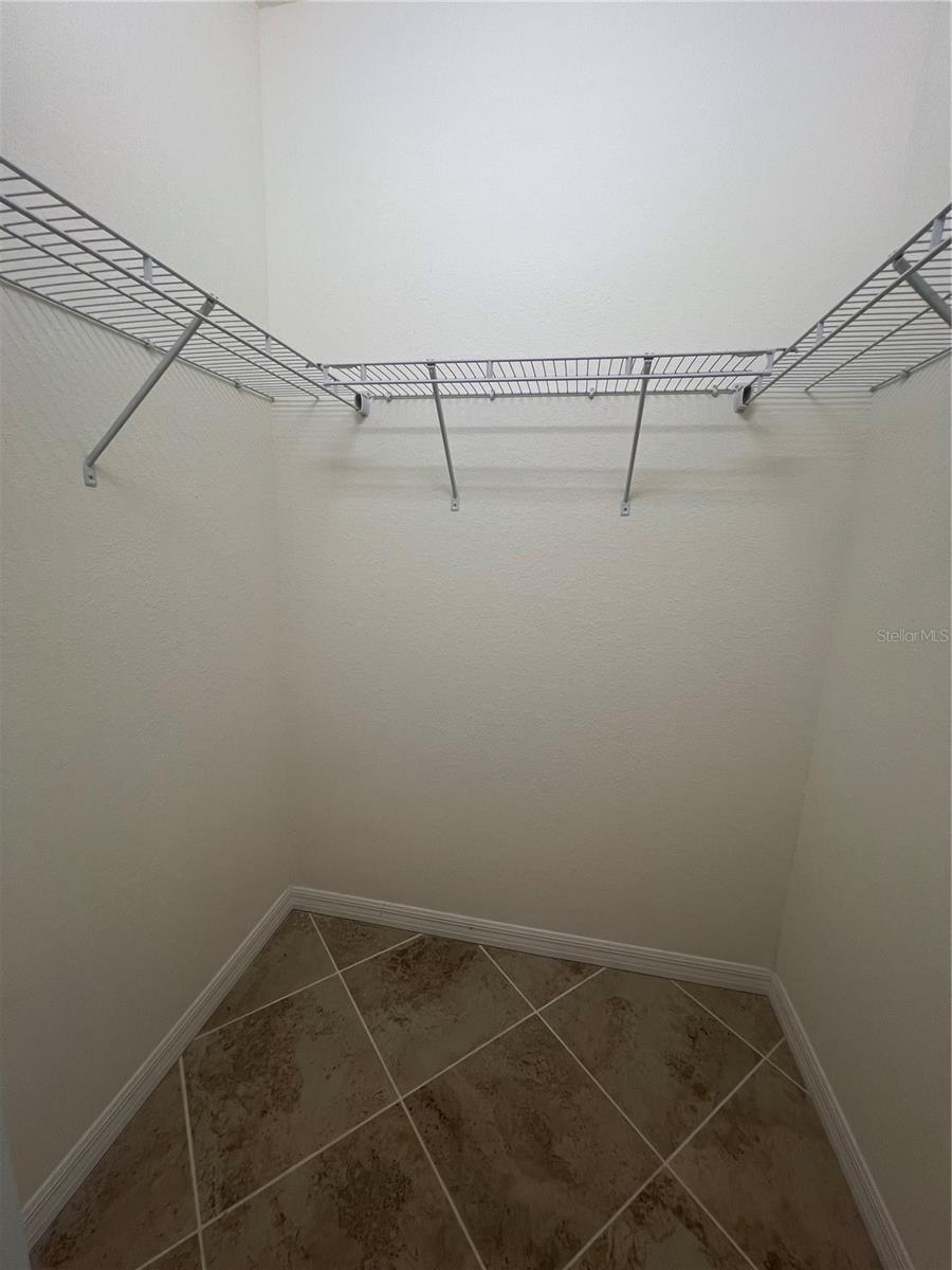 Image 26 of 53 For 20312 Lagente Circle