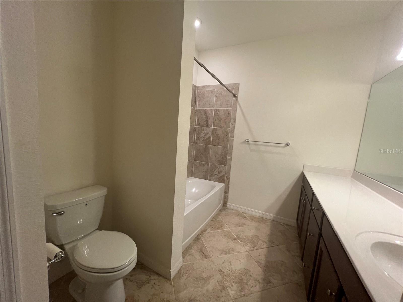 Image 31 of 53 For 20312 Lagente Circle