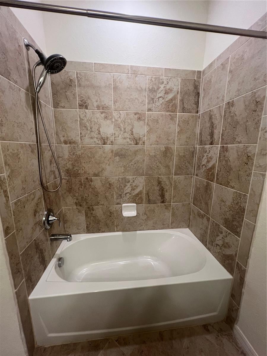 Image 33 of 53 For 20312 Lagente Circle