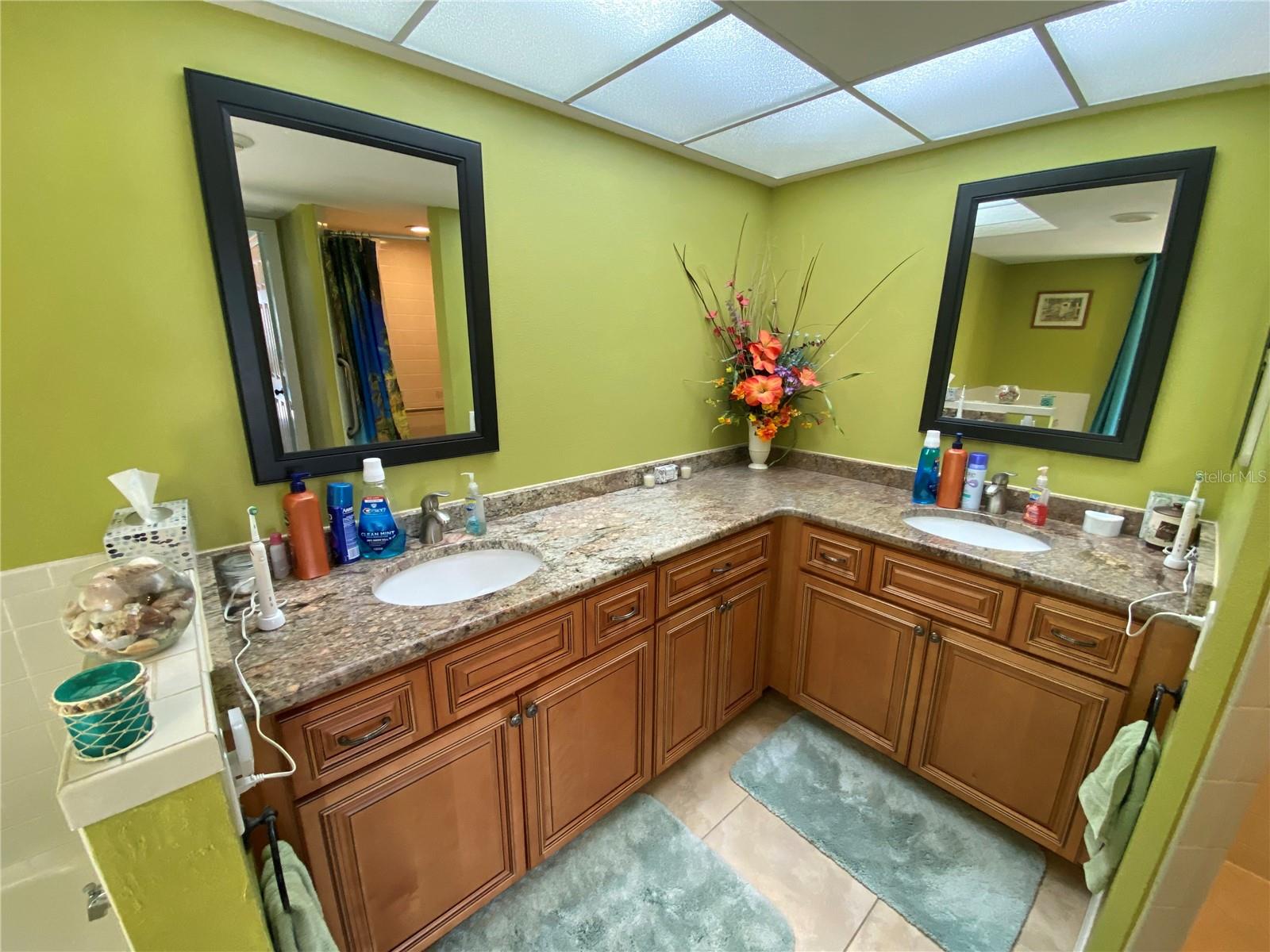 Image 17 of 30 For 18331 Yale Avenue