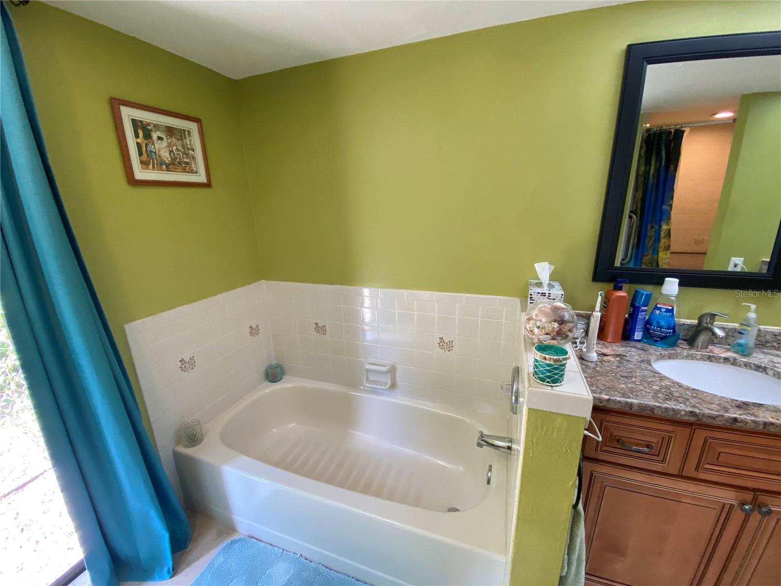 Image 18 of 30 For 18331 Yale Avenue