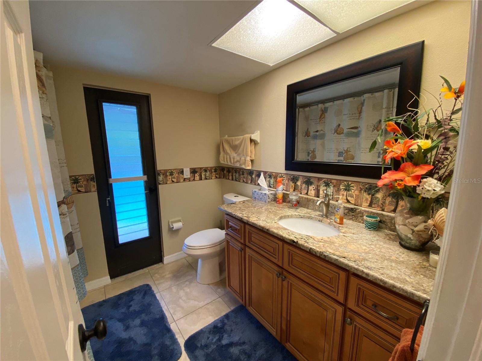 Image 24 of 30 For 18331 Yale Avenue