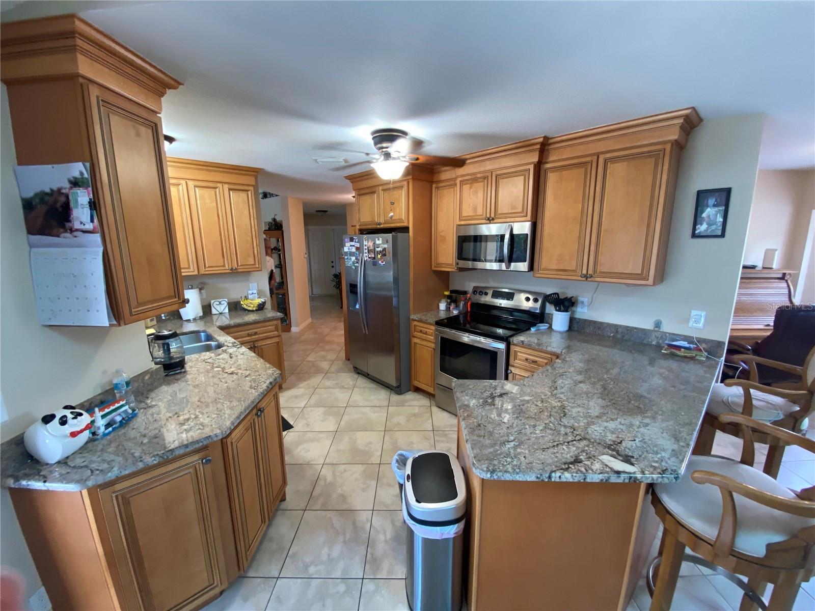 Image 3 of 30 For 18331 Yale Avenue