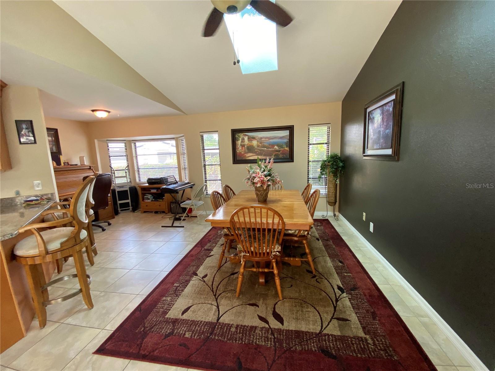 Image 6 of 30 For 18331 Yale Avenue