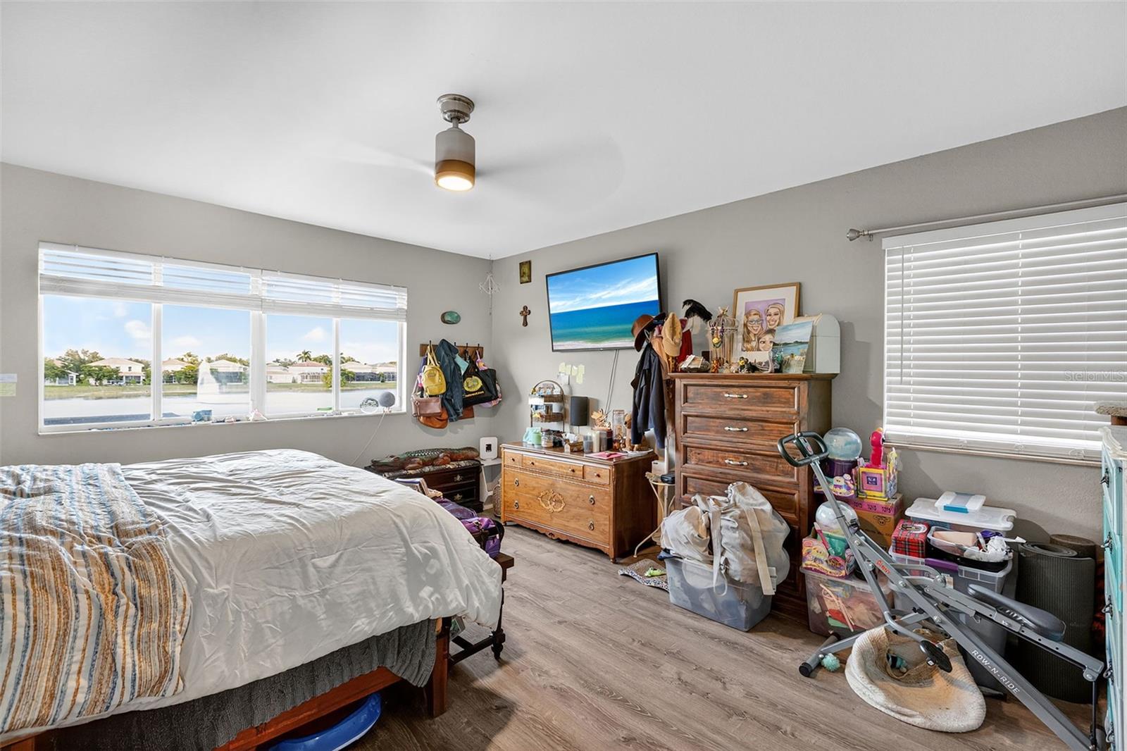 Image 26 of 44 For 8505 Sumner Avenue