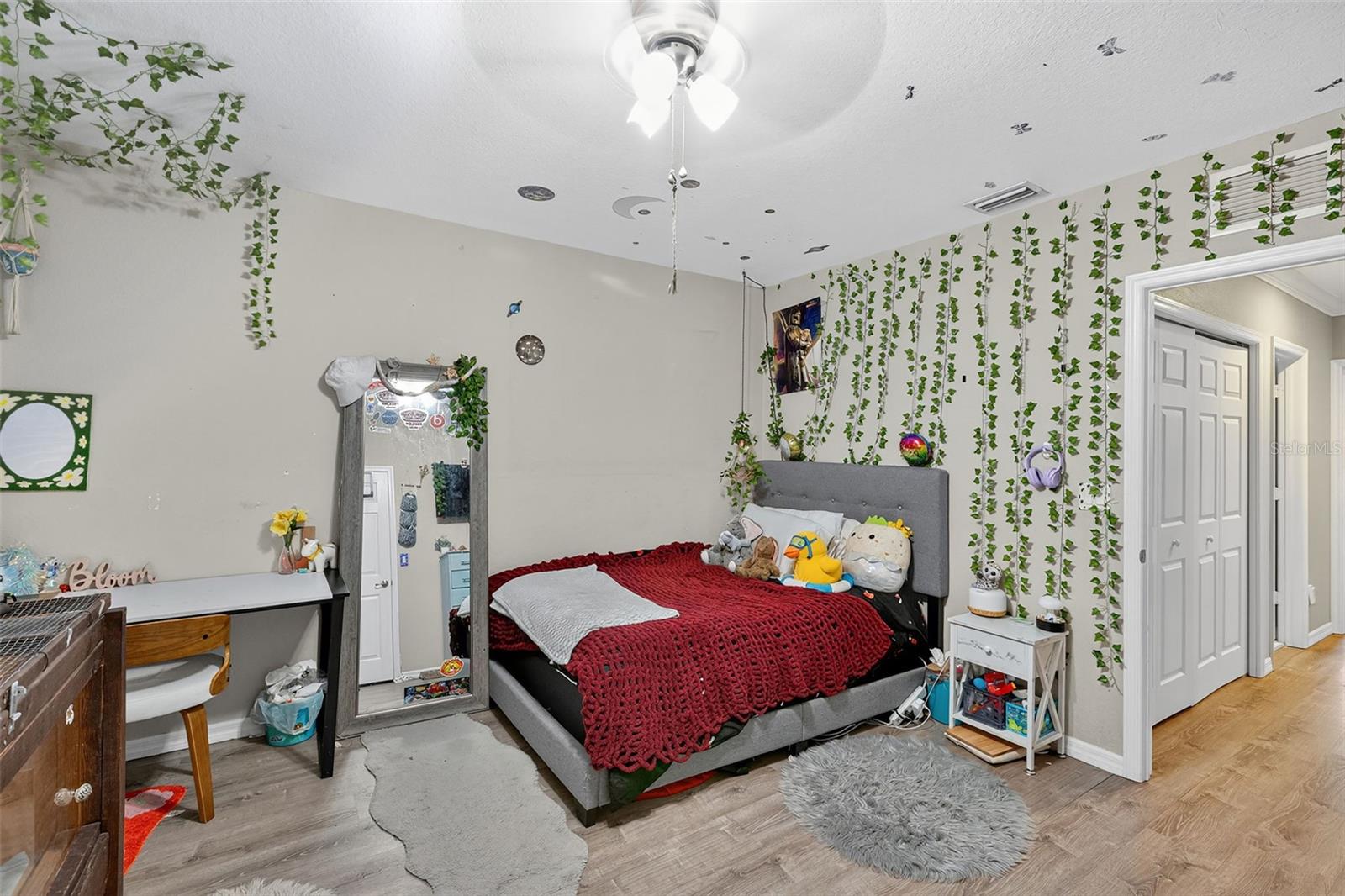 Image 35 of 44 For 8505 Sumner Avenue