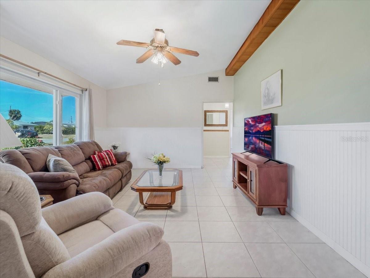 Image 10 of 45 For 151 Emmett Avenue Ne