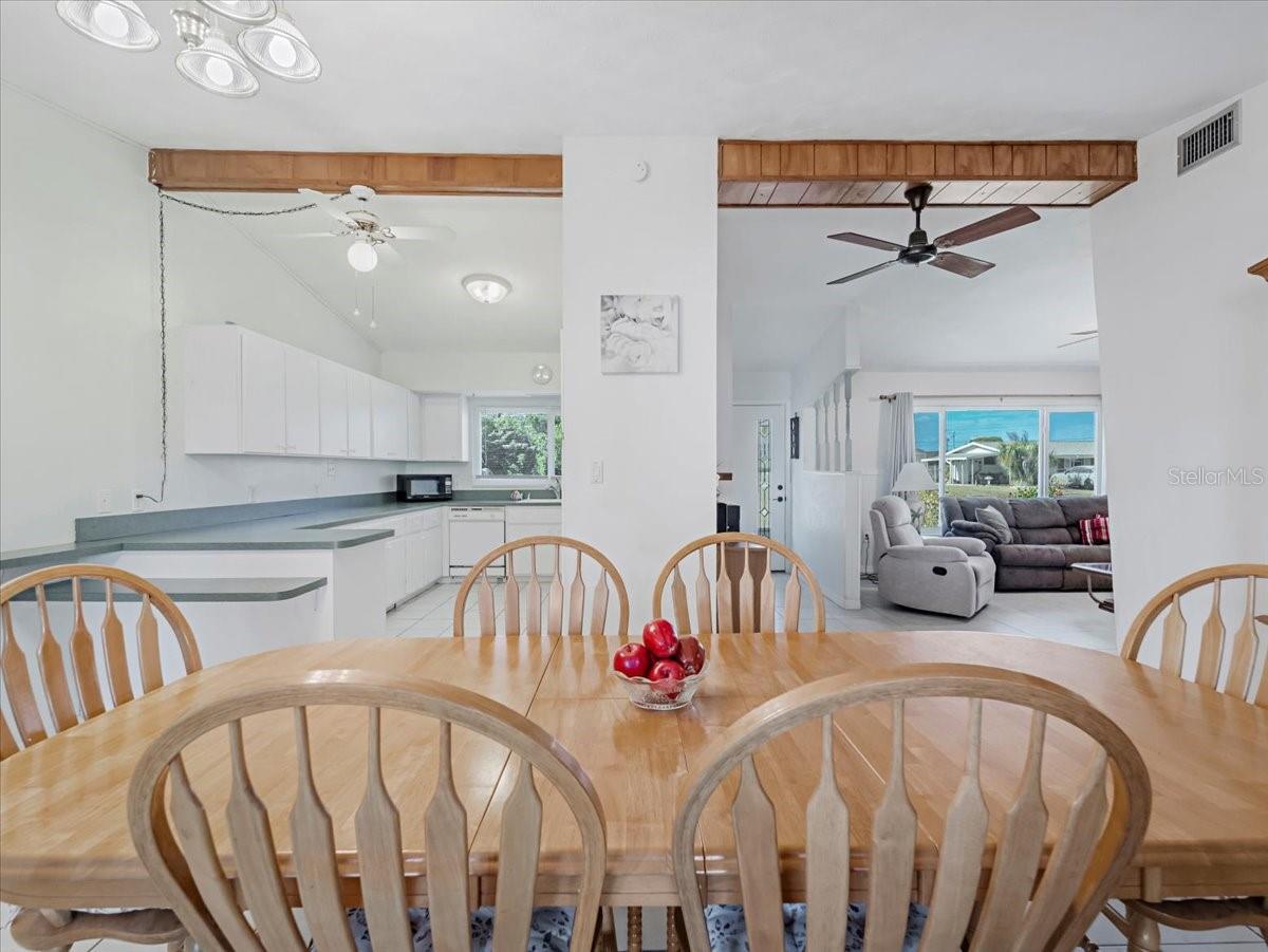 Image 20 of 45 For 151 Emmett Avenue Ne