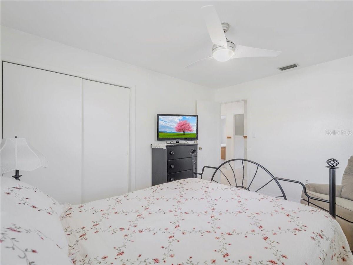 Image 31 of 45 For 151 Emmett Avenue Ne