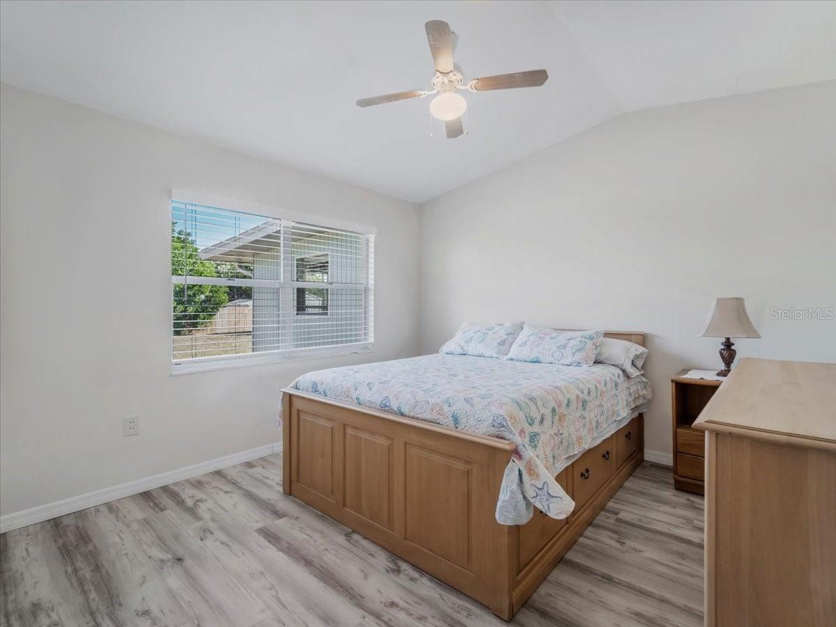 Image 32 of 45 For 151 Emmett Avenue Ne