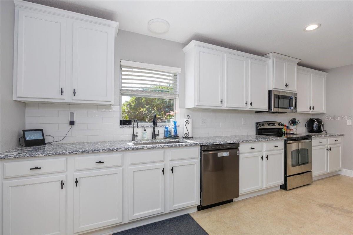 Image 14 of 37 For 3739 16th Avenue