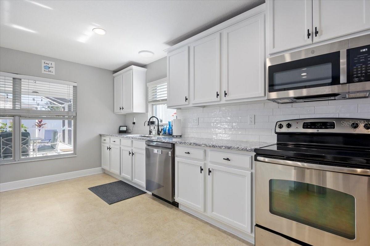 Image 15 of 37 For 3739 16th Avenue