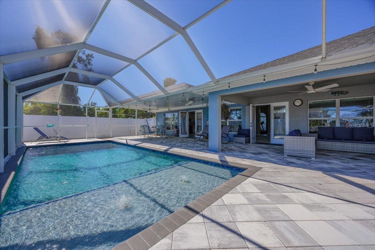 Image 20 of 37 For 3739 16th Avenue