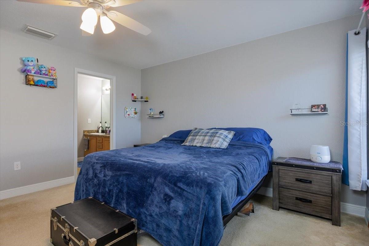 Image 26 of 37 For 3739 16th Avenue