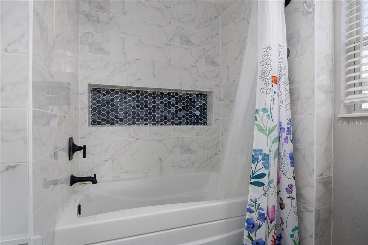 Image 29 of 37 For 3739 16th Avenue