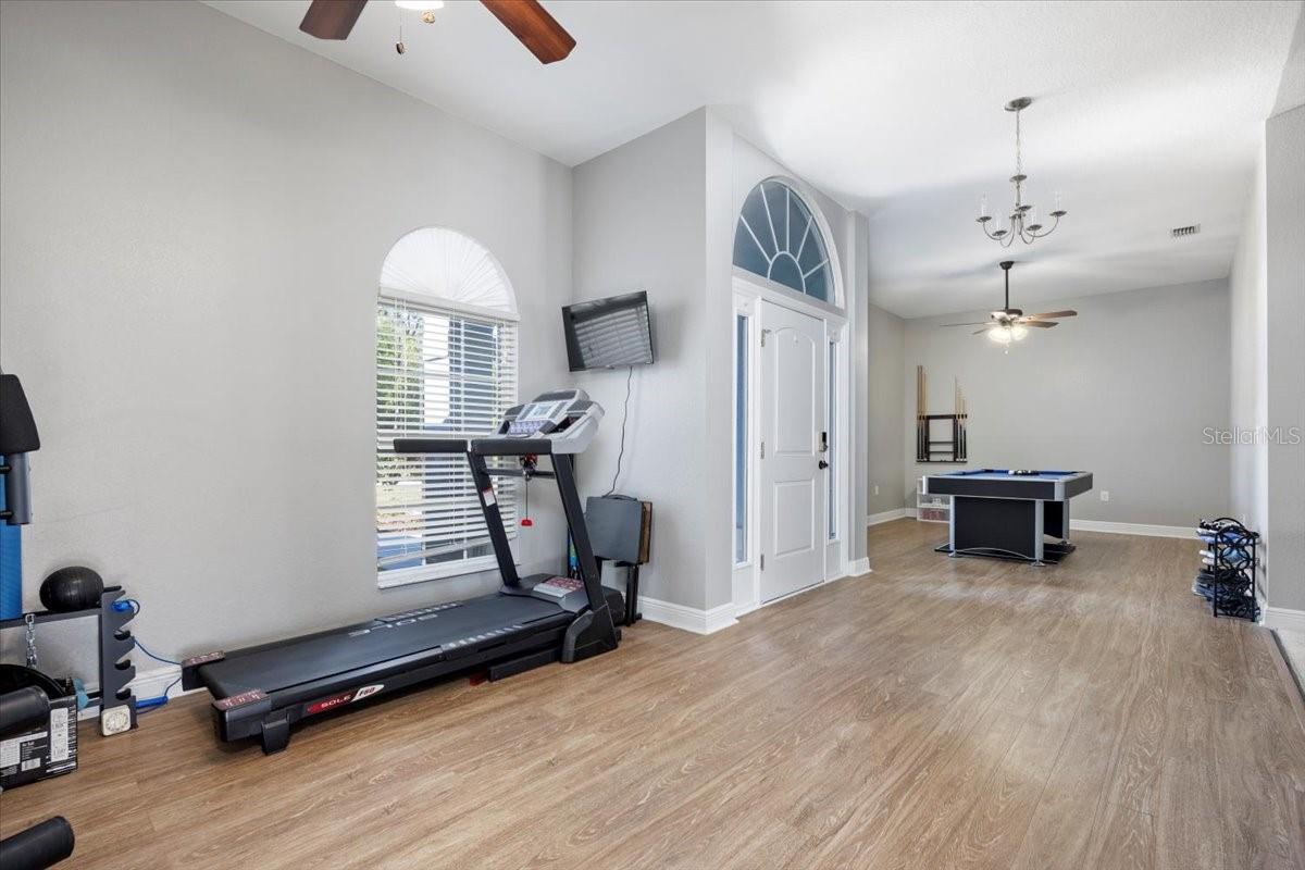 Image 7 of 37 For 3739 16th Avenue