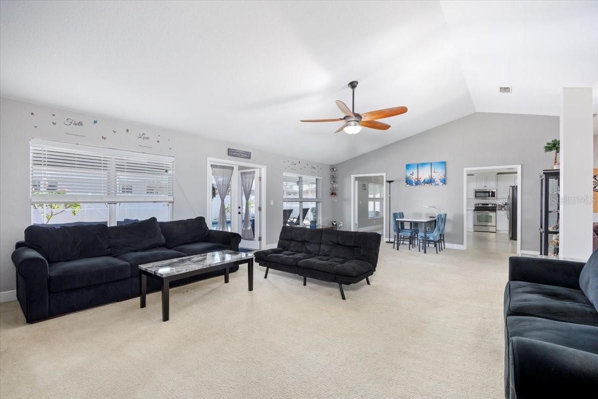 Image 9 of 37 For 3739 16th Avenue