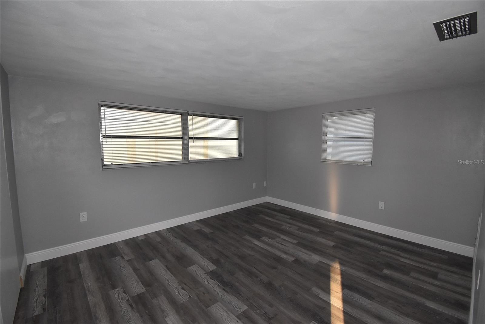 Image 14 of 25 For 7300 Embassy Boulevard