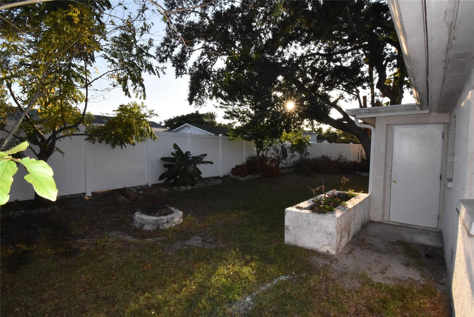 Image 19 of 25 For 7300 Embassy Boulevard