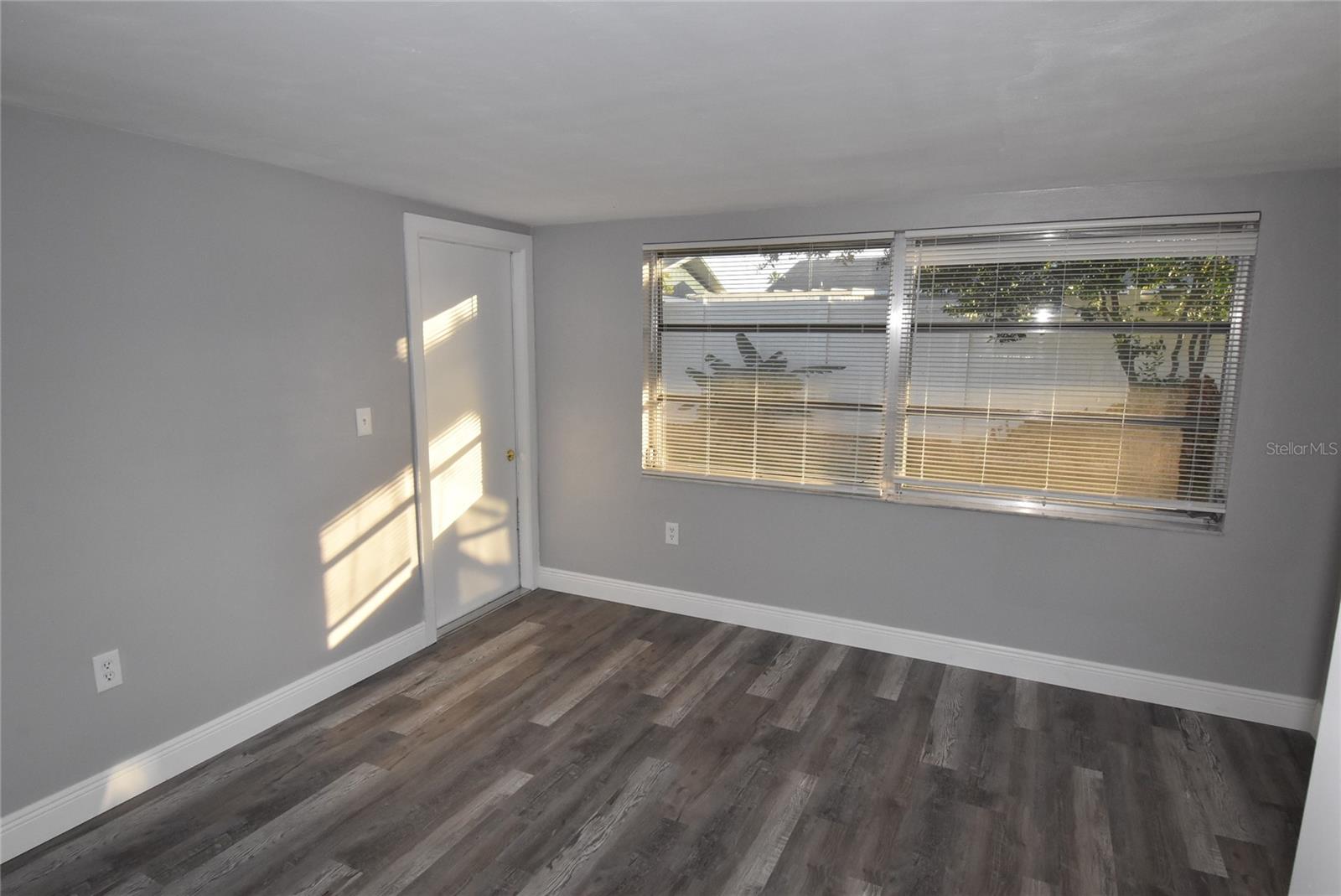 Image 21 of 25 For 7300 Embassy Boulevard