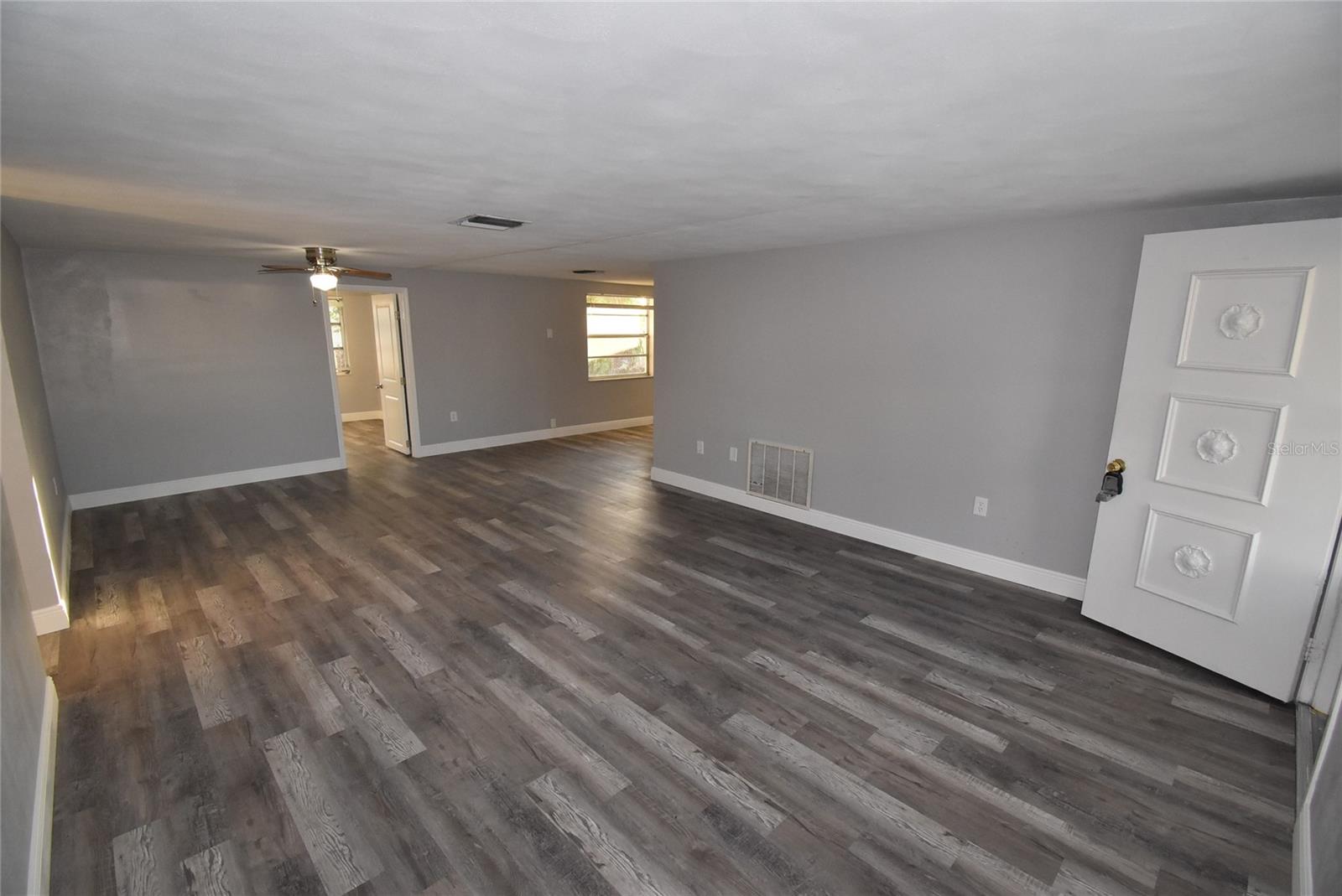 Image 3 of 25 For 7300 Embassy Boulevard