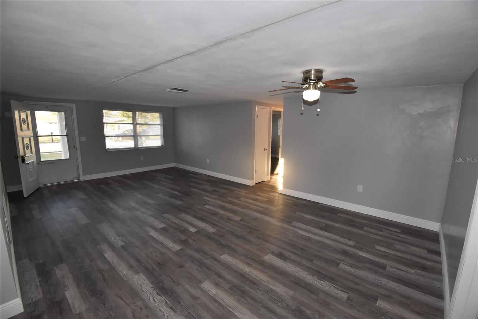 Image 5 of 25 For 7300 Embassy Boulevard