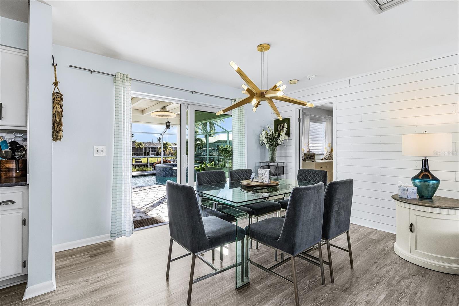 Image 21 of 34 For 3005 18th Avenue