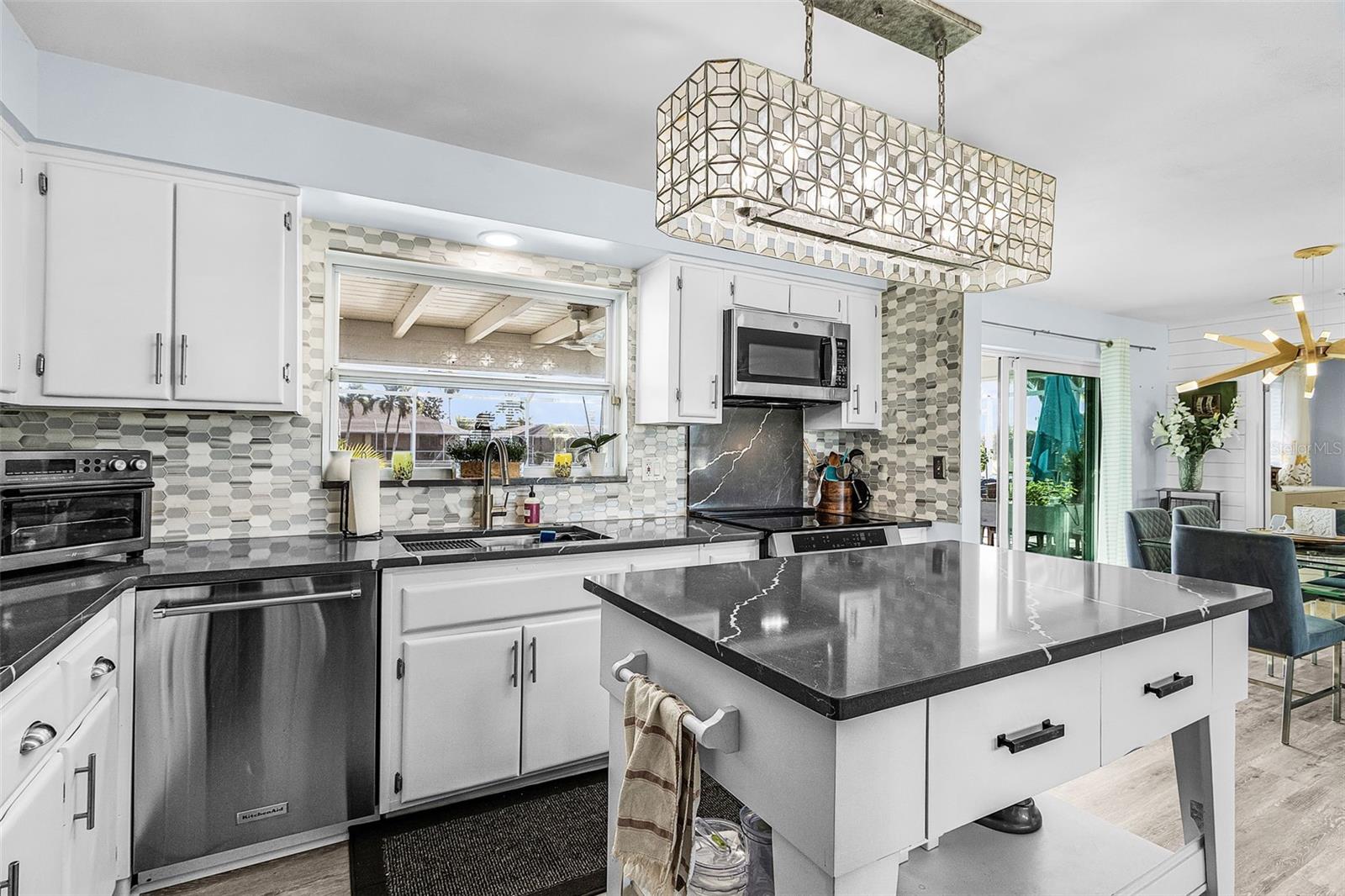 Image 9 of 34 For 3005 18th Avenue