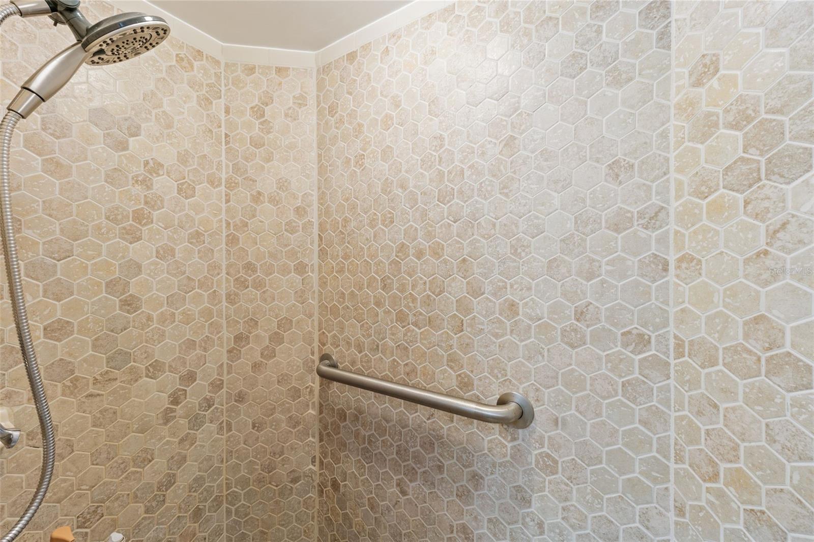 Image 20 of 28 For 2486 Caring Way 10c