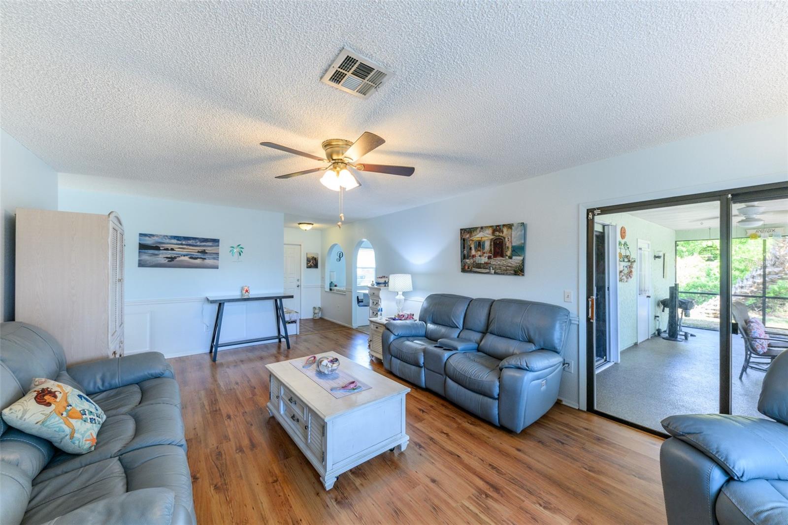 Image 15 of 41 For 4360 Flamingo Boulevard