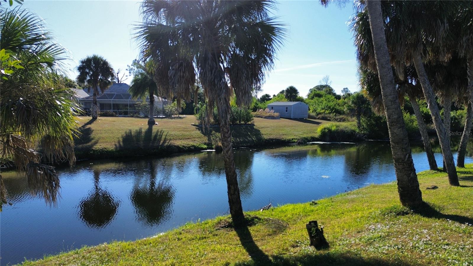 Listing photo id 21 for 2044 Nimbus Drive