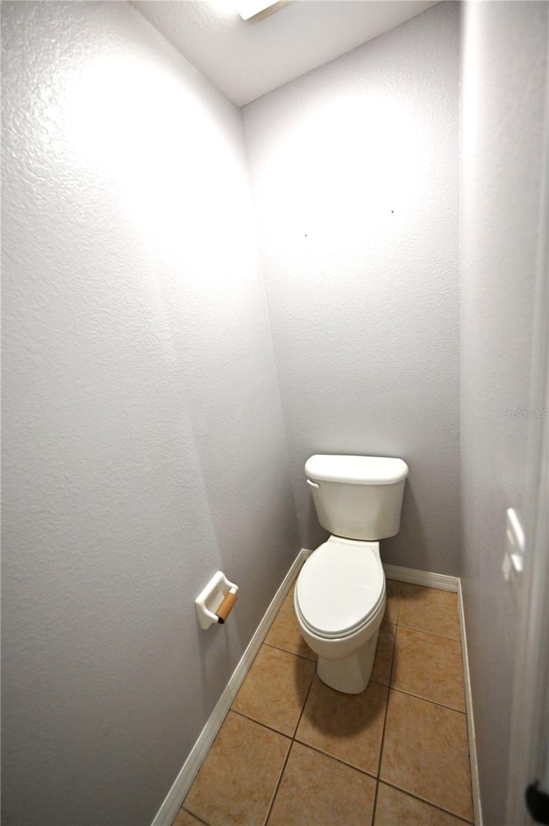 Image 10 of 17 For 8221 Larrimore Avenue