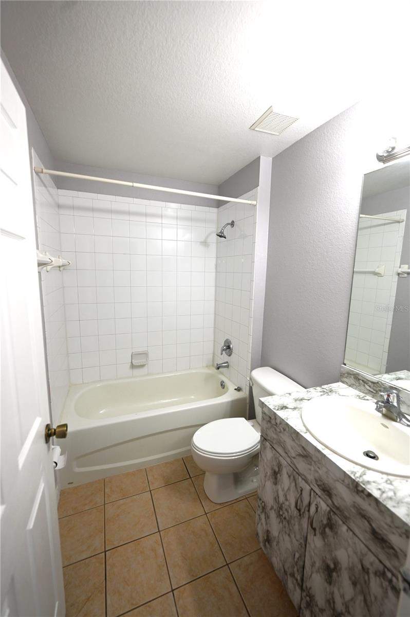 Image 15 of 17 For 8221 Larrimore Avenue