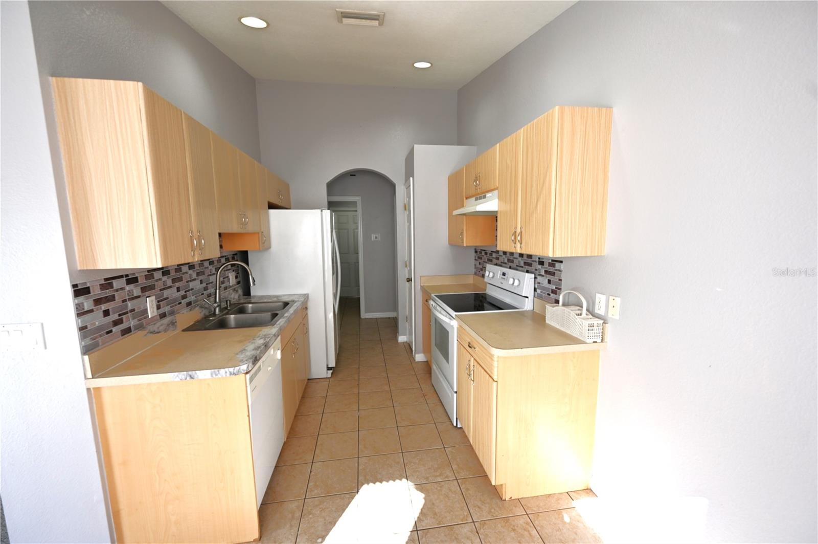 Image 4 of 17 For 8221 Larrimore Avenue