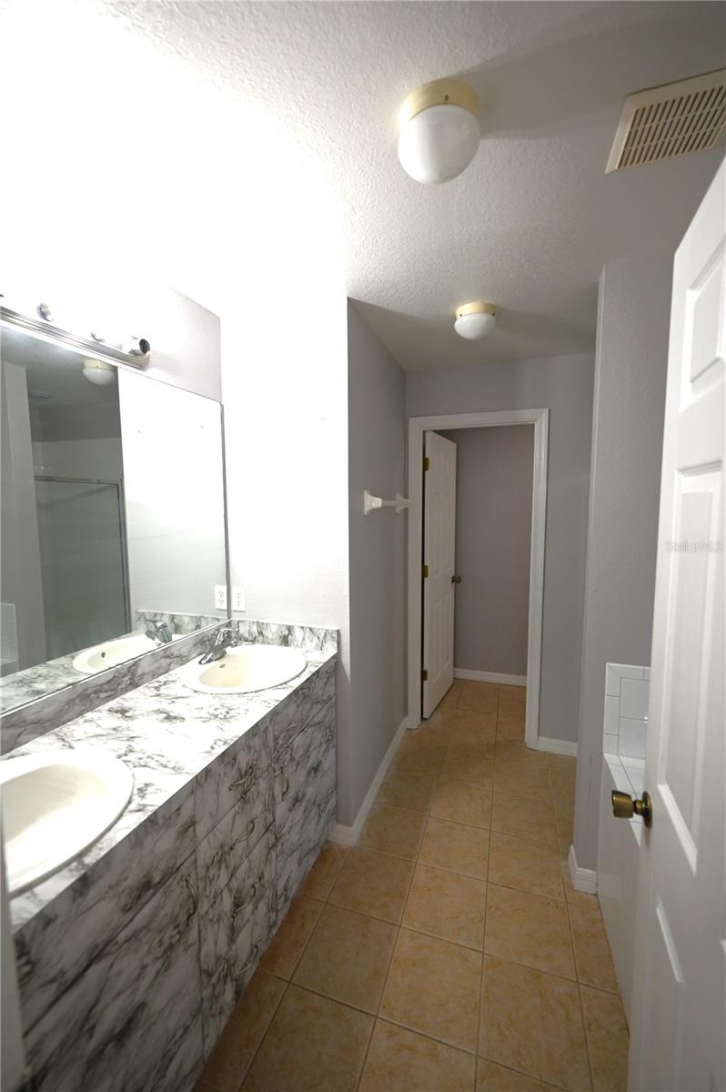 Image 7 of 17 For 8221 Larrimore Avenue