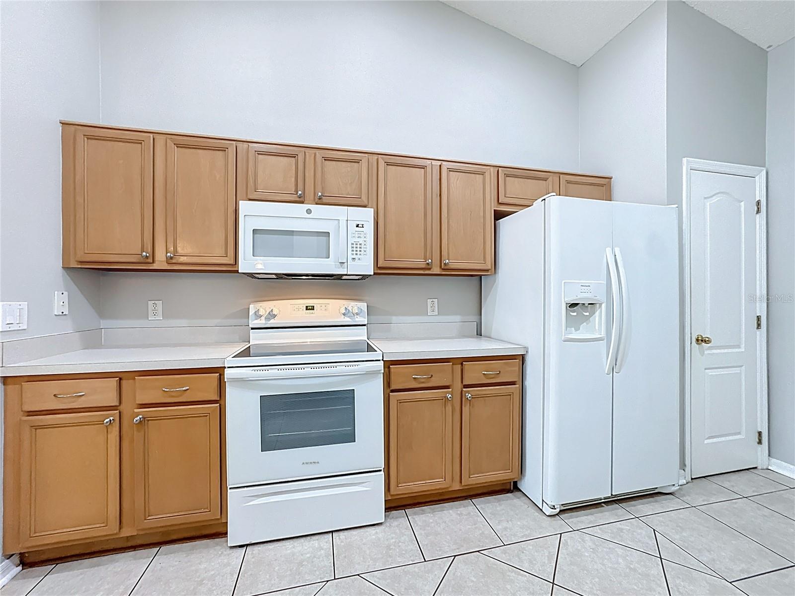 Image 12 of 40 For 1739 Presidio Drive