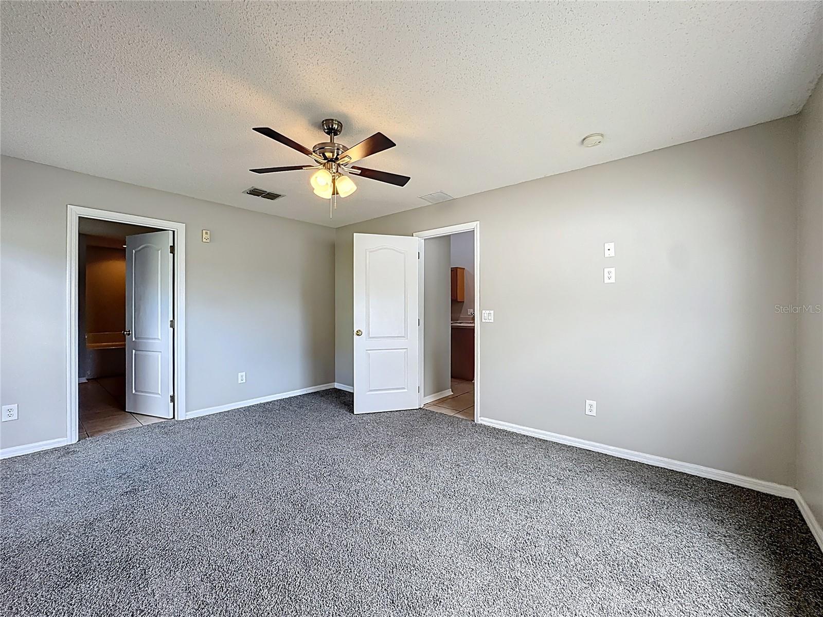 Image 16 of 40 For 1739 Presidio Drive