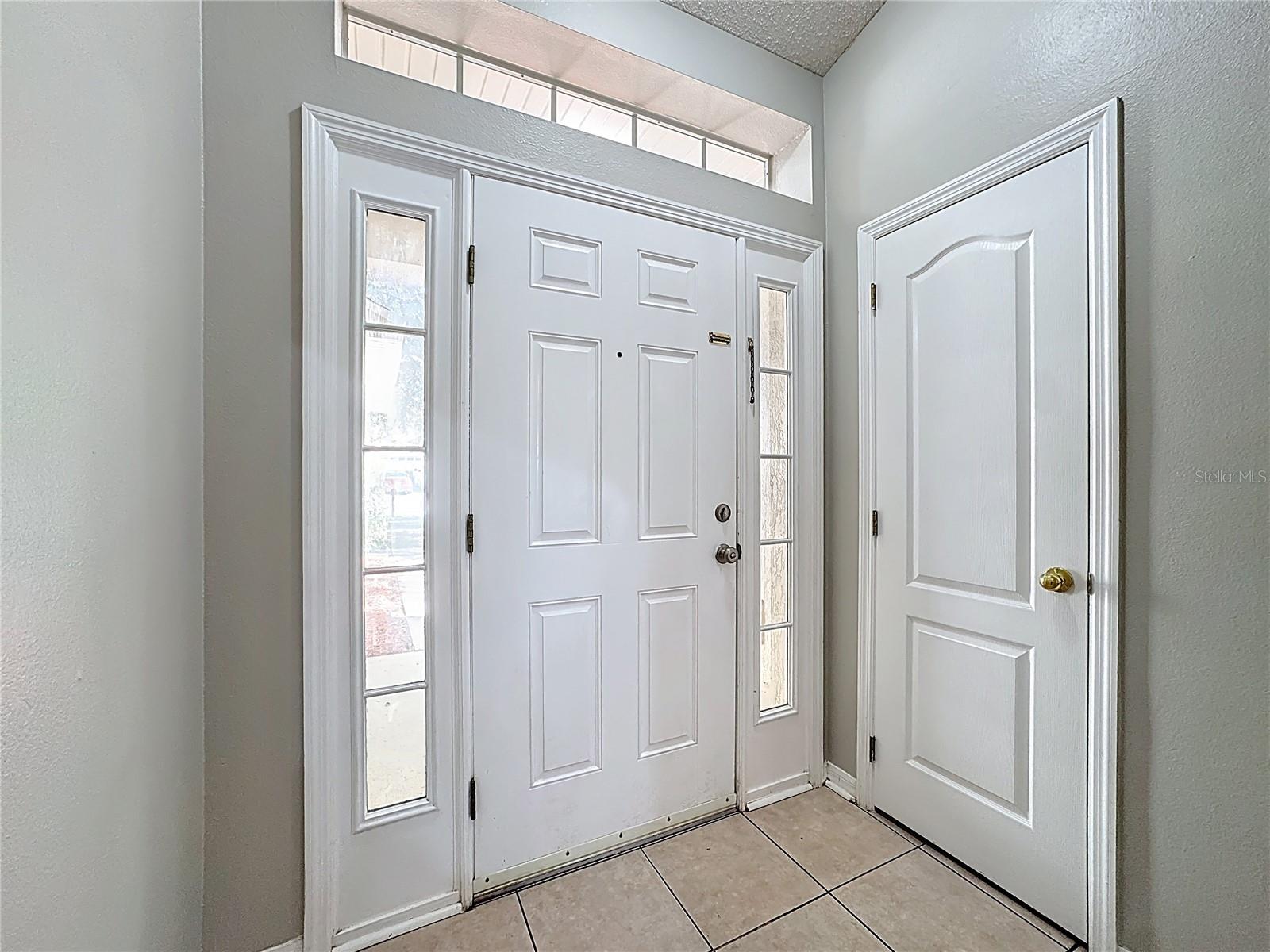 Image 4 of 40 For 1739 Presidio Drive