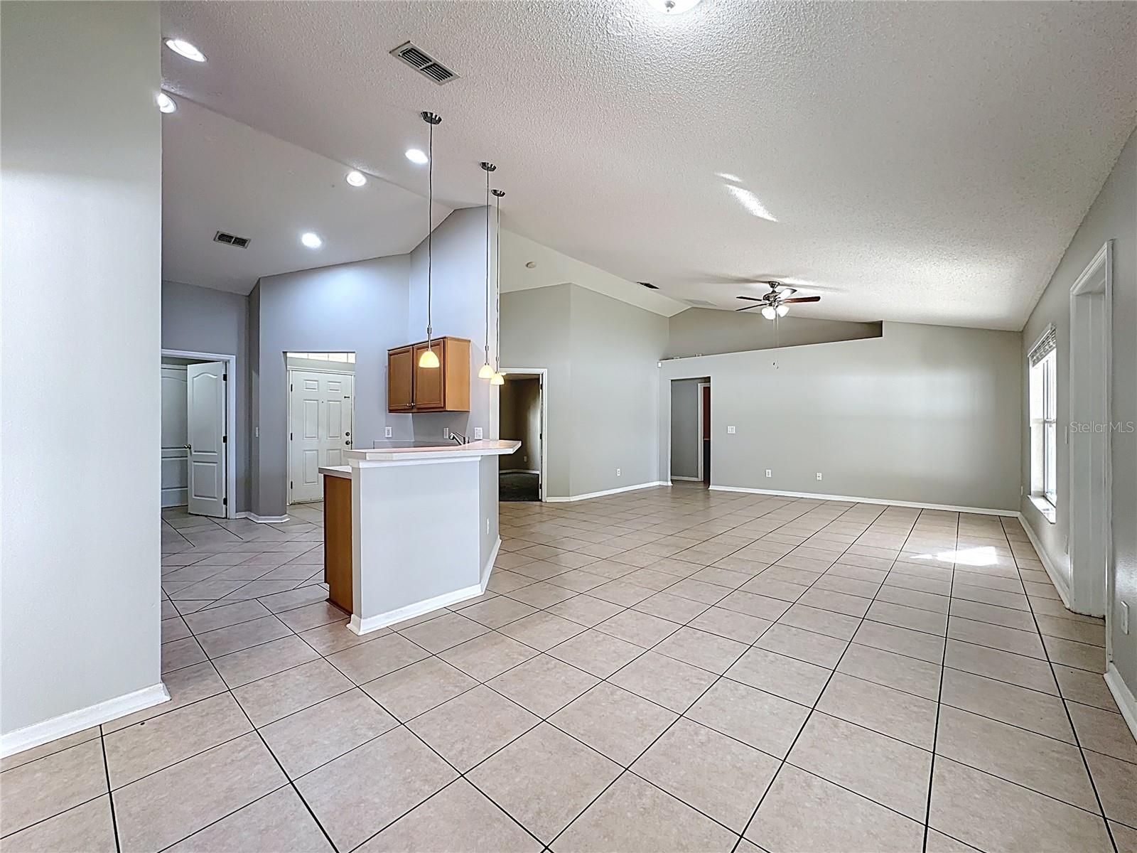 Image 8 of 40 For 1739 Presidio Drive