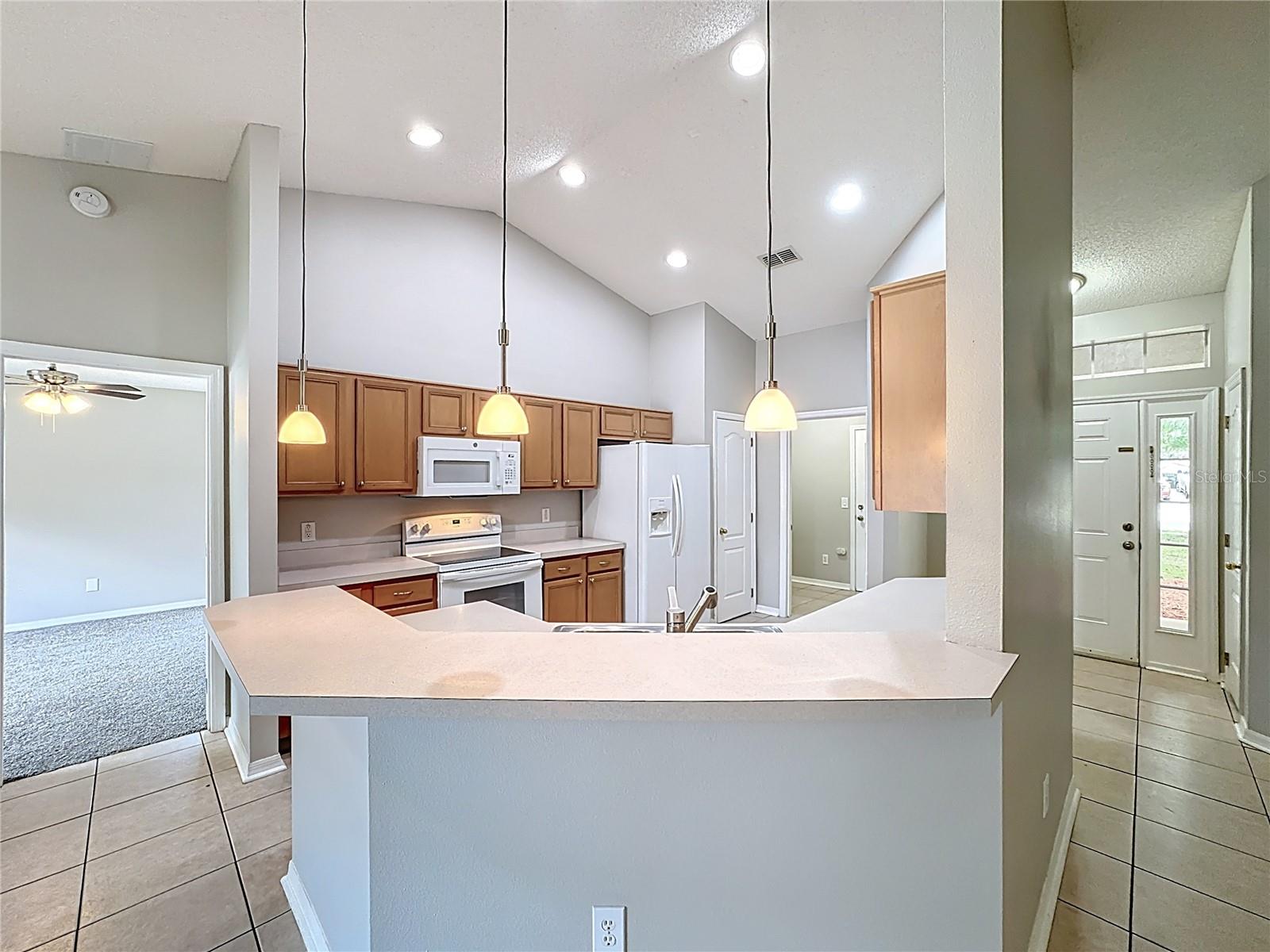 Image 9 of 40 For 1739 Presidio Drive