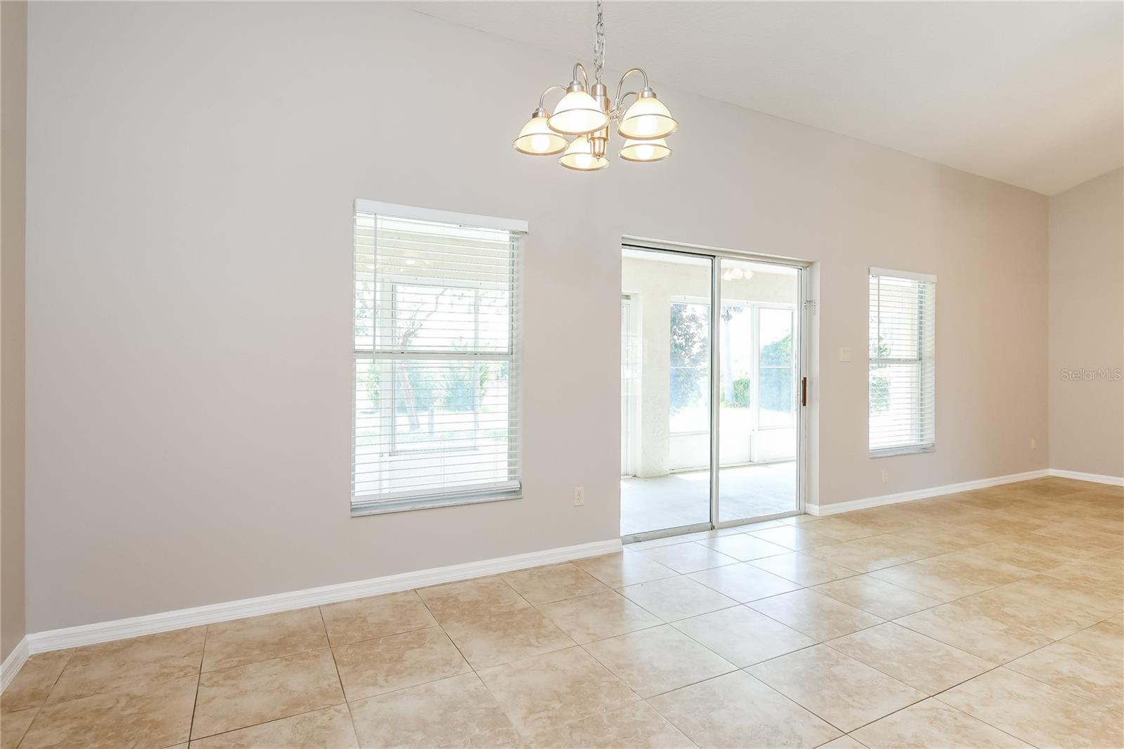 Image 7 of 15 For 15524 Crystal Creek Court