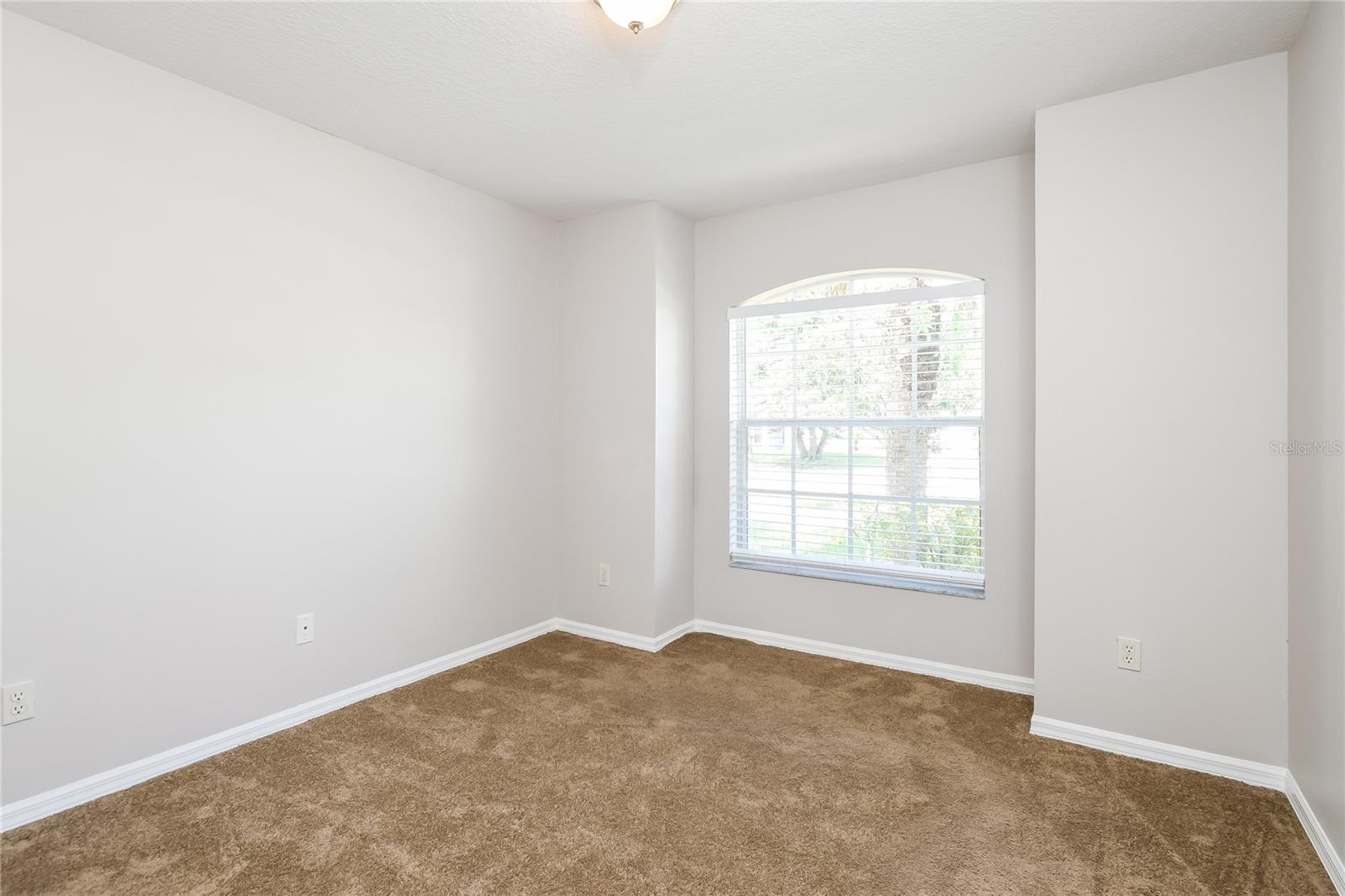 Image 9 of 15 For 15524 Crystal Creek Court